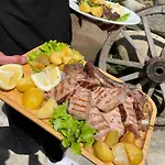 Bujtina Ajazi بيت ضيافة غوليم