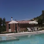 Bujtina Ajazi Golem (Tirana)