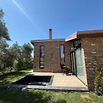 Bujtina Ajazi Pensjonat Golem (Tirana)