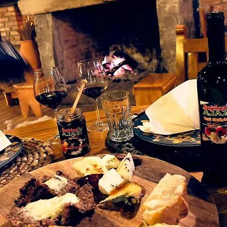 Bujtina Ajazi * Голем