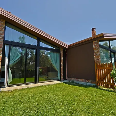Guest house Bujtina Ajazi Golem (Tirana)