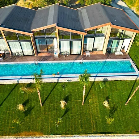 Guest house Bujtina Ajazi 3*