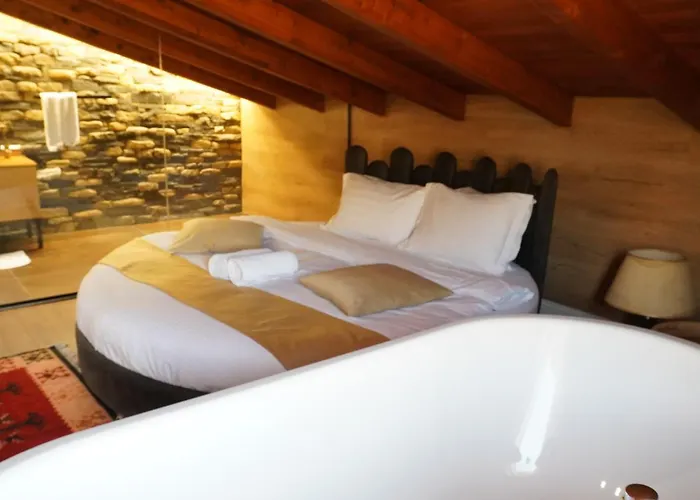 Bujtina Ajazi Maison d'hôtes 3*